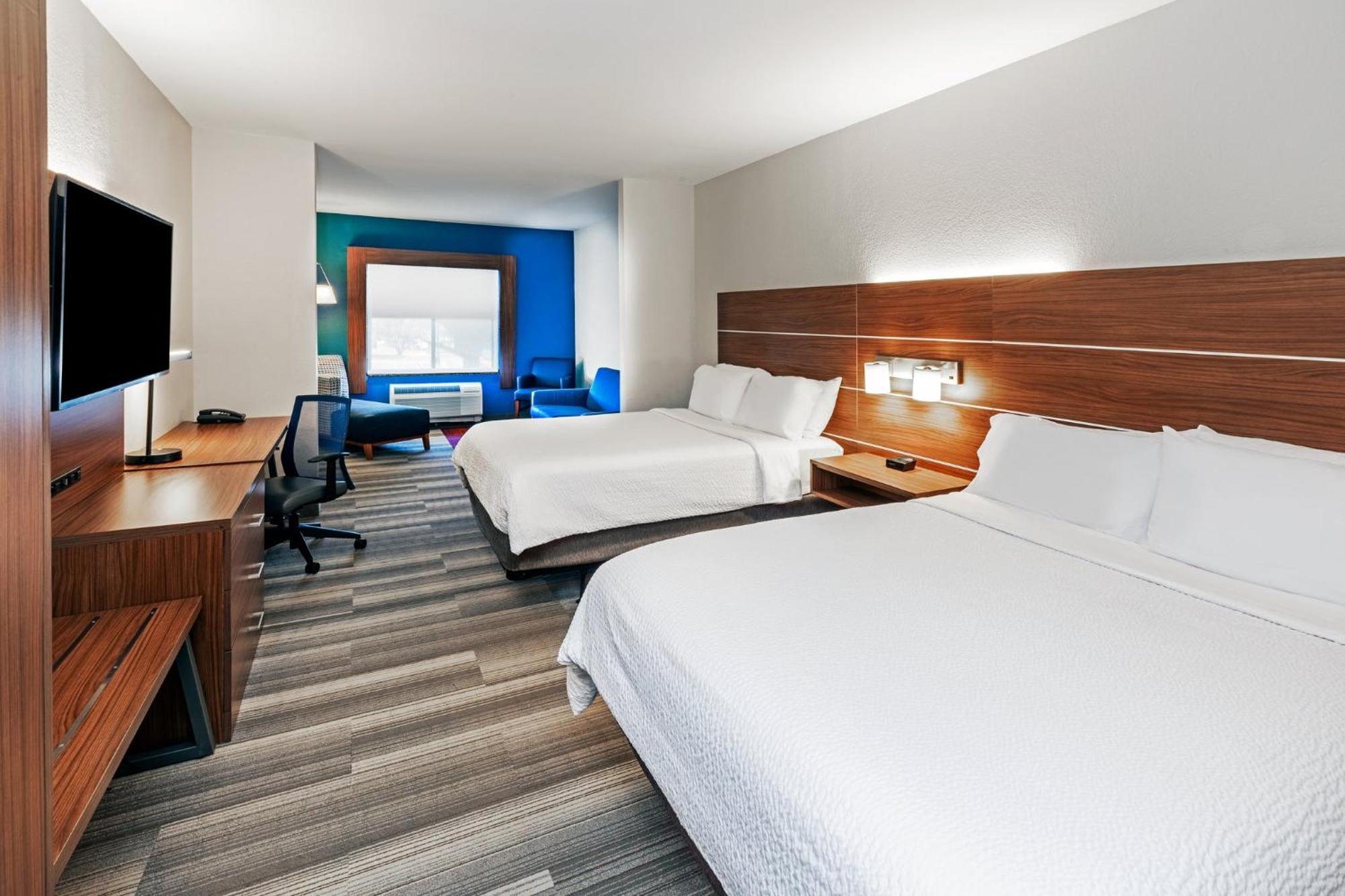 Holiday Inn Express & Suites Del Rio By Ihg Exterior photo